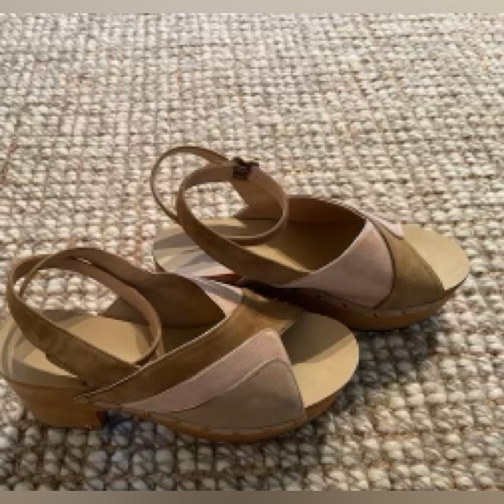 Coach Nettie CB Clog Sandals - Picture 8 of 9